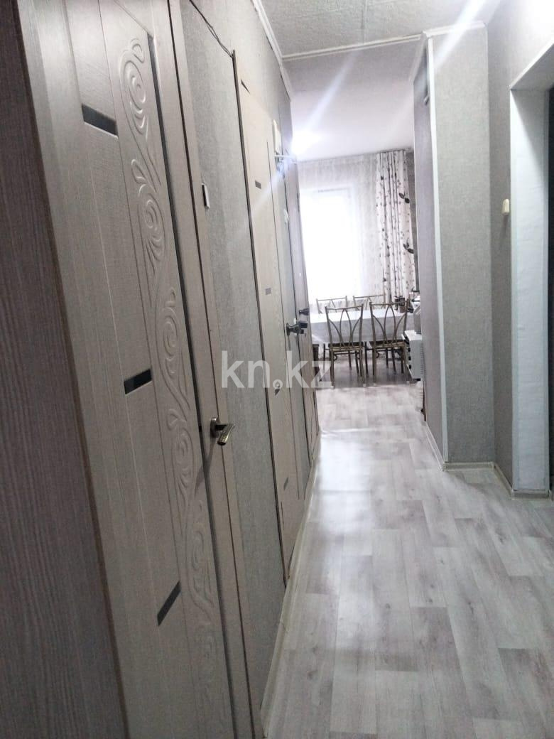 Продажа 3-комнатной квартиры, 63 м², мкр-н 15 в Караганде - фото 8