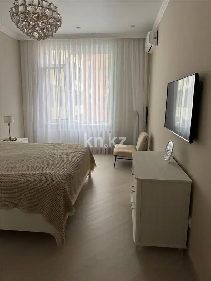 Продажа 2-комнатной квартиры, 79 м², ул. Достык, дом  8 в Астане