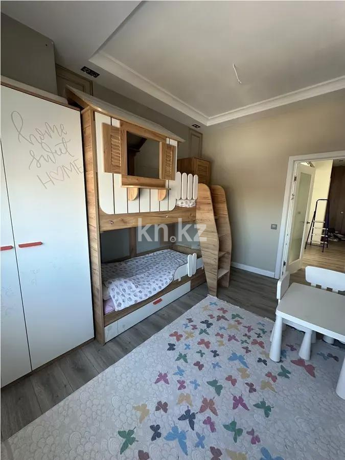 Продажа 3-комнатной квартиры, 124 м², ул. Ержанова, дом  34/1 в Караганде - фото 3