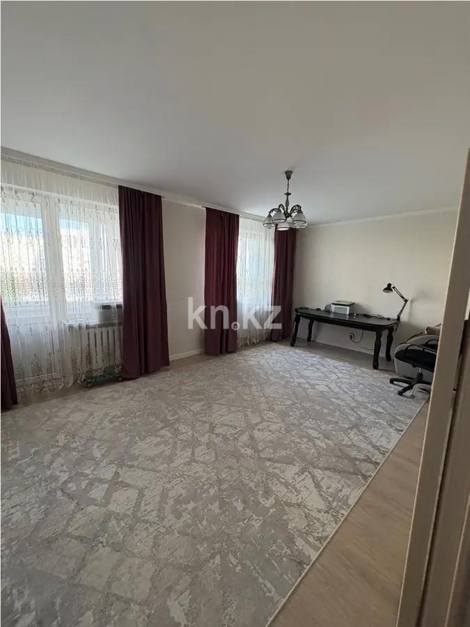 Продажа 3-комнатной квартиры, 100 м², ул. Сауран в Астане