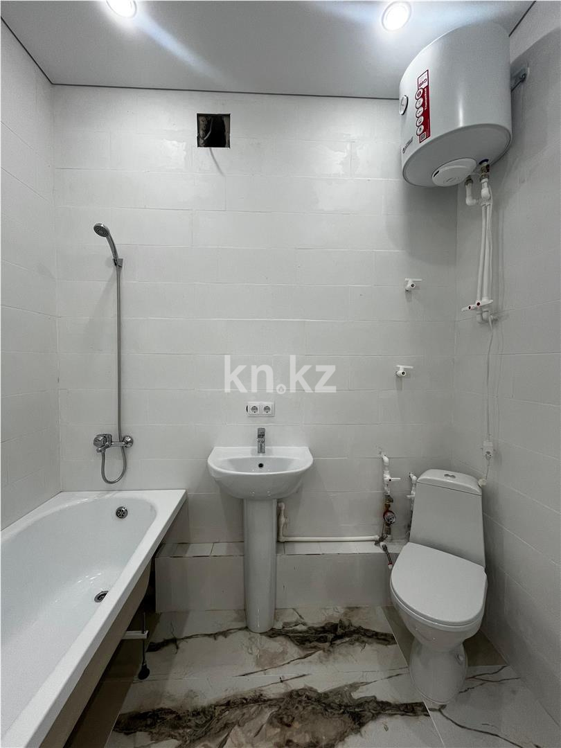 Продажа 1-комнатной квартиры, 42 м², 067 учетный квартал в Караганде - фото 8