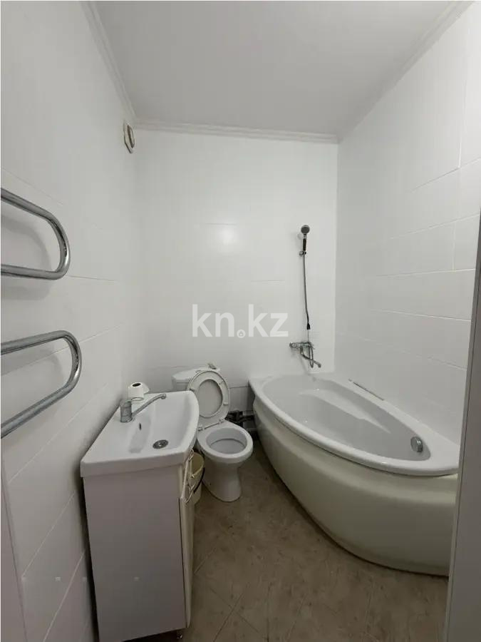 Продажа 3-комнатной квартиры, 70 м², мкр-н Акбулак, дом  31 в Алматы - фото 4