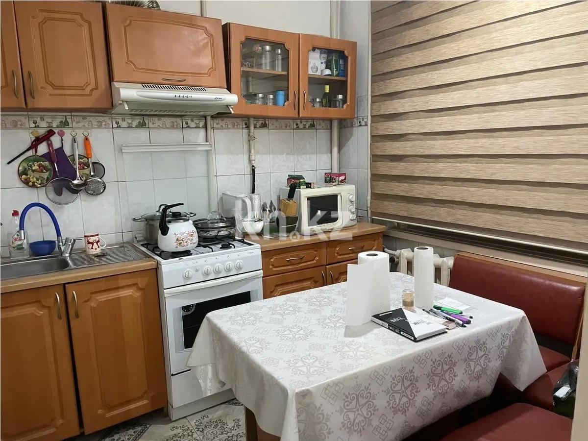 Продажа 3-комнатной квартиры, 58 м², ул. Жарокова, дом  219 в Алматы - фото 2