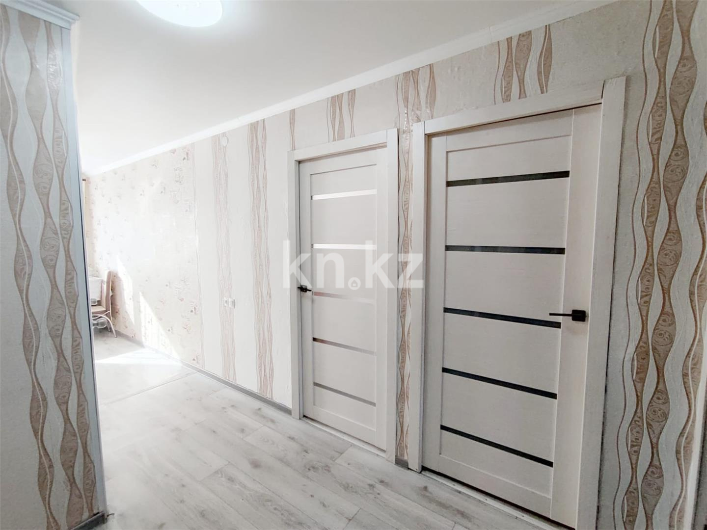 Продажа 3-комнатной квартиры, 61 м², мкр-н 14 в Караганде - фото 15