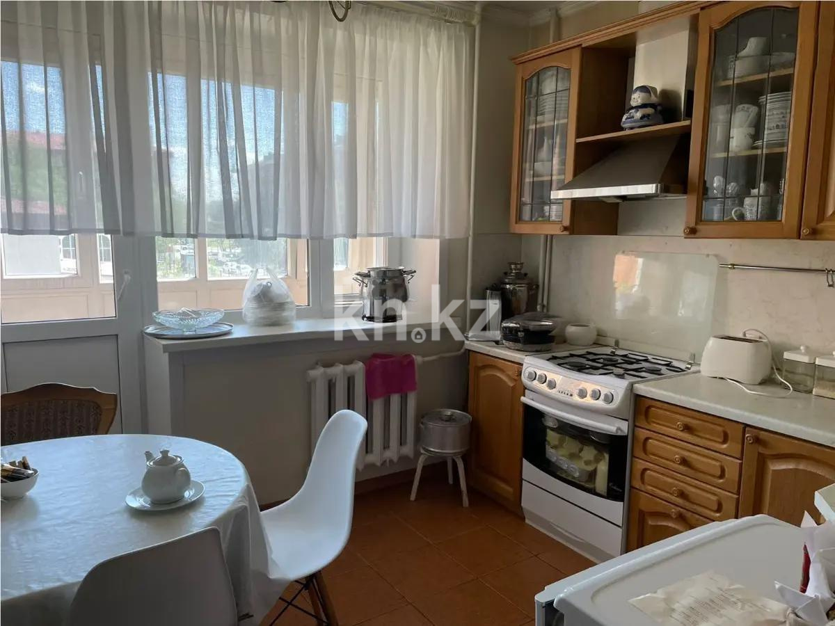 Продажа 4-комнатной квартиры, 111.5 м², пр. Абылай хана, дом  57/1 в Астане - фото 4