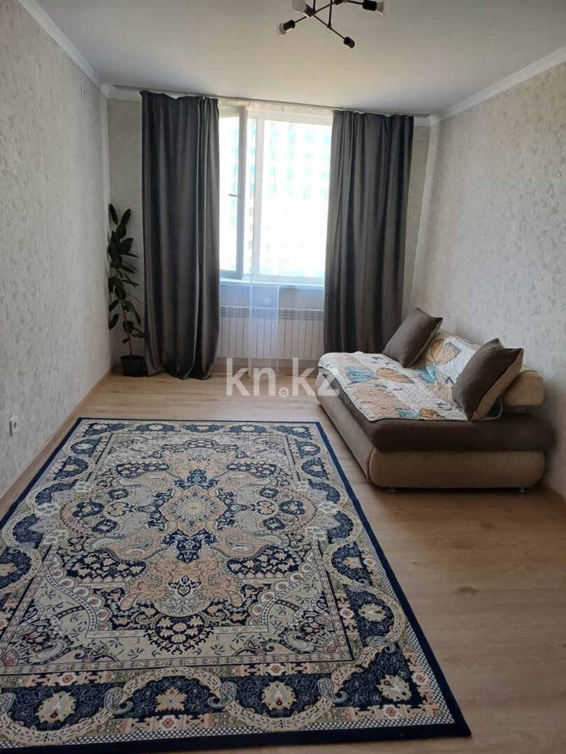 Аренда 1-комнатной квартиры, 40 м² в Астане
