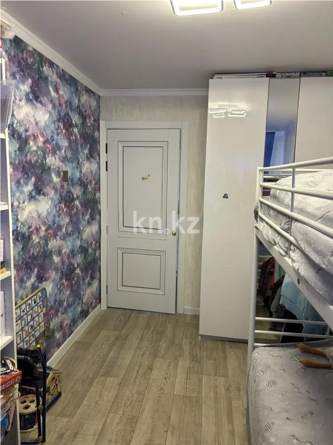Продажа 3-комнатной квартиры, 63 м², пр. Строителей, дом  15 в Караганде - фото 3