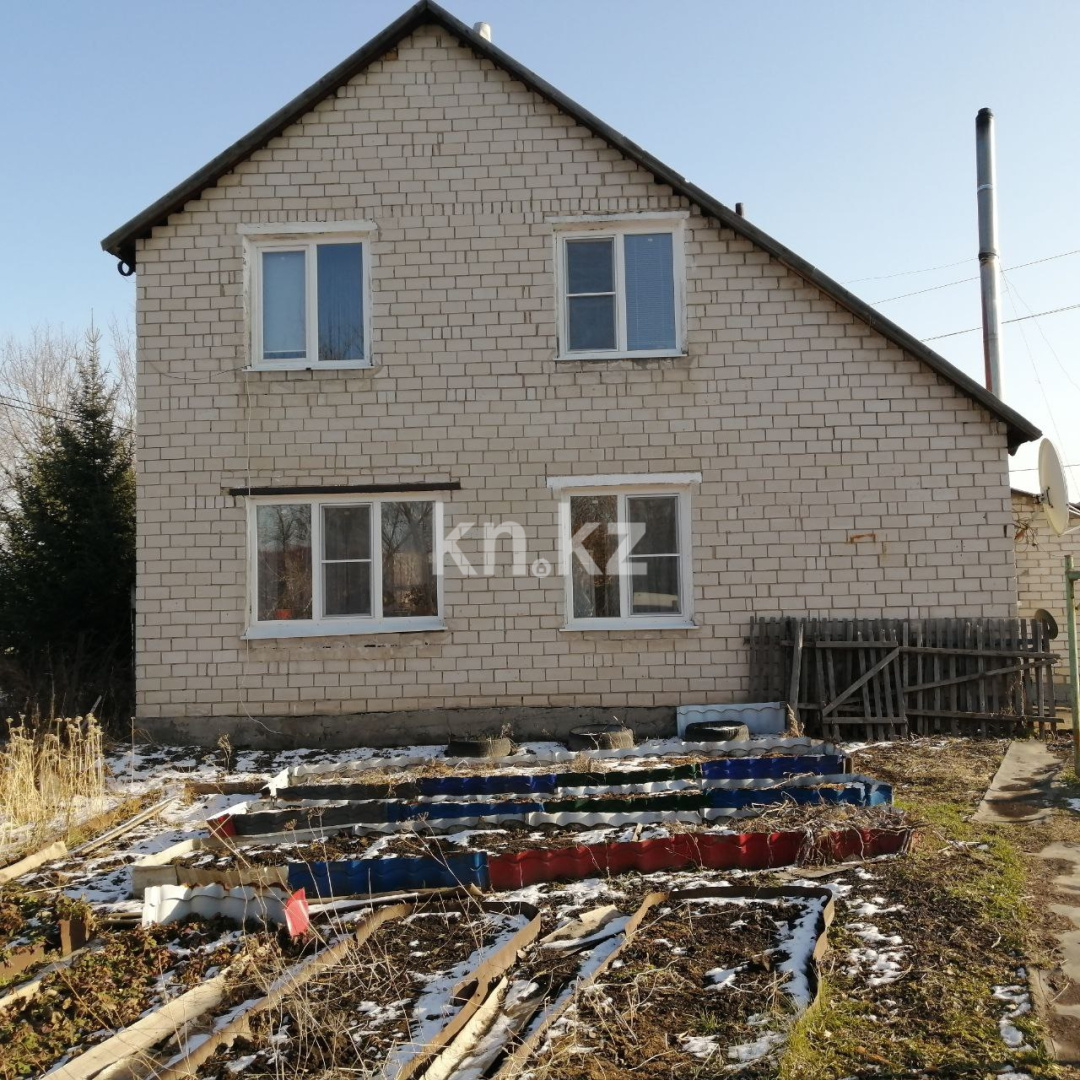 Продажа 5-комнатного дома, 112 м², пер. Садовый в Усть-Каменогорске