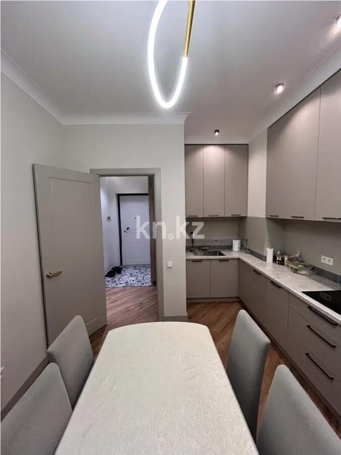 Продажа 2-комнатной квартиры, 65.2 м² в Астане - фото 4