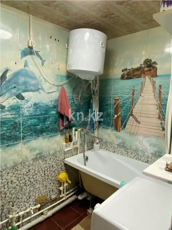 Продажа 3-комнатной квартиры, 62 м², мкр-н 16, дом  19 в Караганде - фото 5