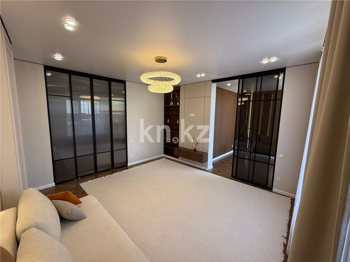 Продажа 3-комнатной квартиры, 91 м² в Караганде