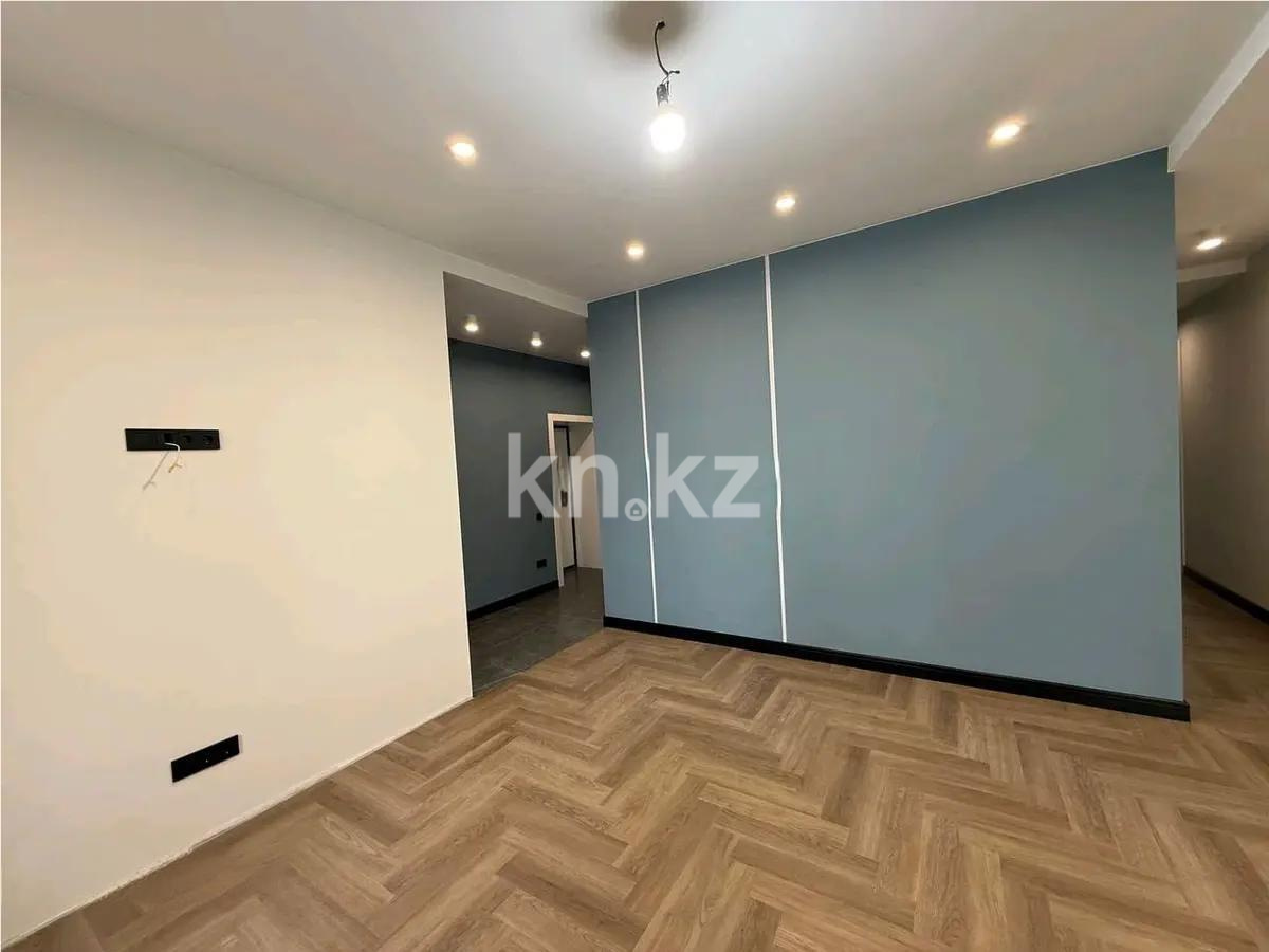 Продажа 2-комнатной квартиры, 74 м², ул. Муканова, дом  9/3 в Караганде - фото 5