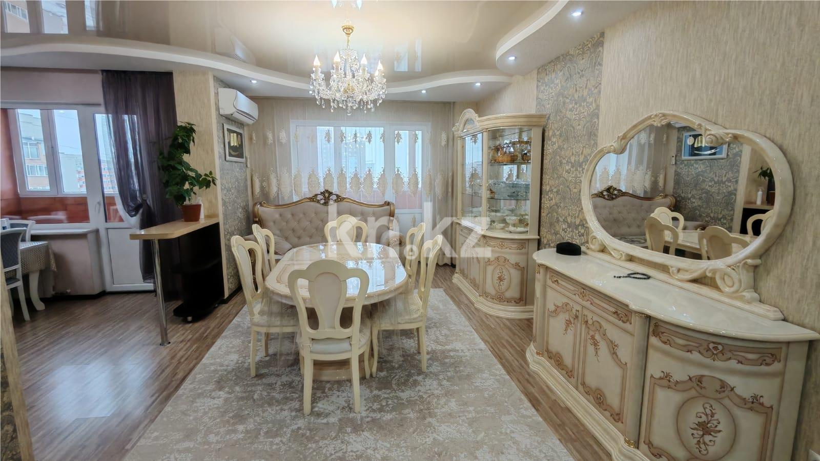 Продажа 3-комнатной квартиры, 90 м², пр. Шахтеров, дом  60 в Караганде - фото 2