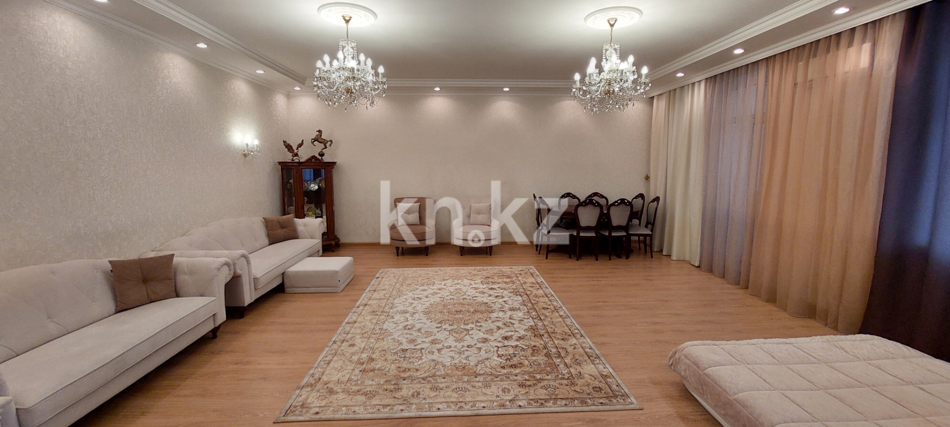 Продажа 5-комнатной квартиры, 217 м², ул. Аманжолова, дом  41 в Караганде - фото 11