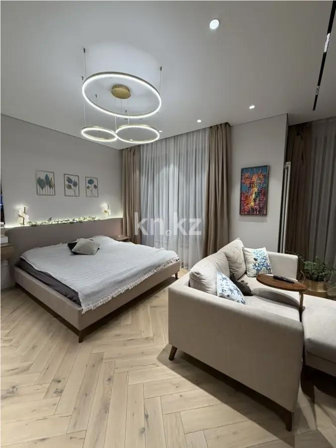 Продажа 4-комнатной квартиры, 138.5 м², ул. Кармысова, дом  84/2 в Алматы - фото 2