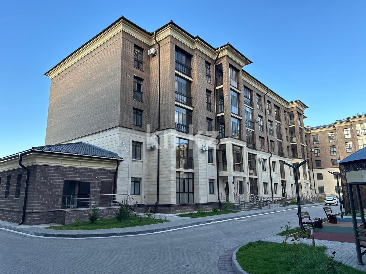 Продажа 2-комнатной квартиры, 68 м² в Караганде