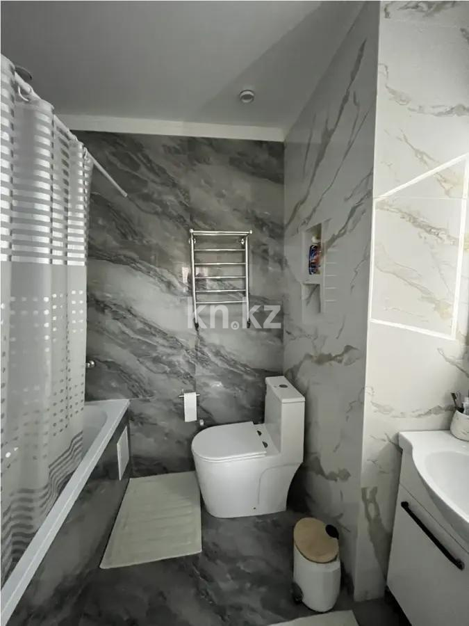 Продажа 2-комнатной квартиры, 64 м², мкр. Гажайып, дом  5/3 в Алматы - фото 4