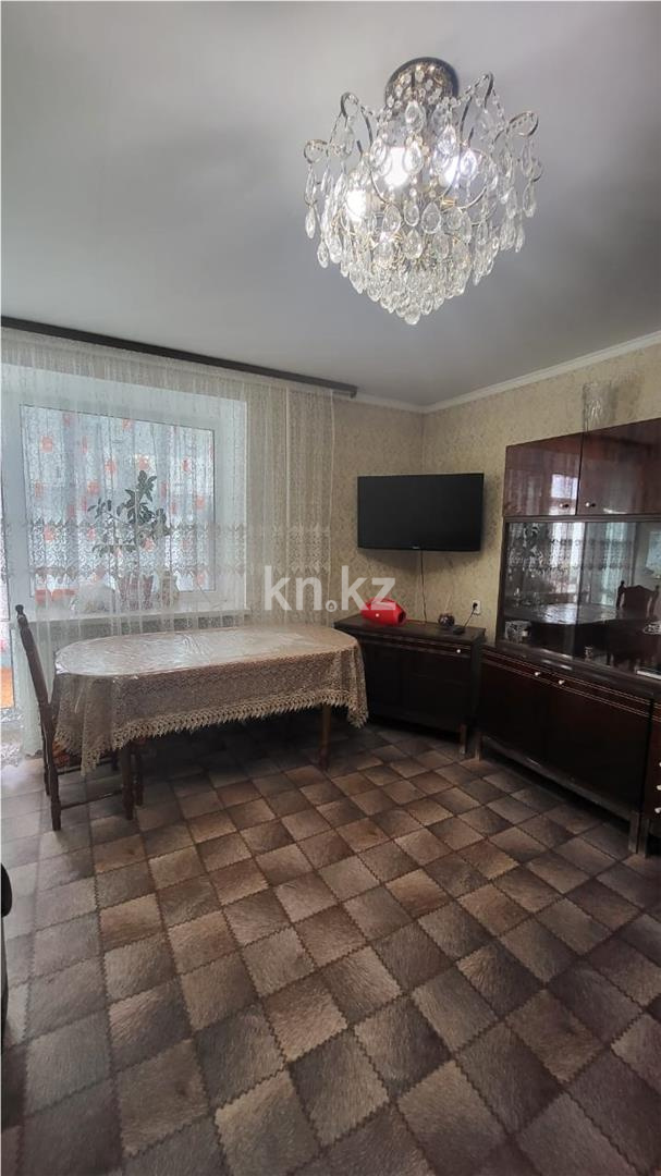 Продажа 3-комнатной квартиры, 62 м², пр. Республики в Караганде - фото 2