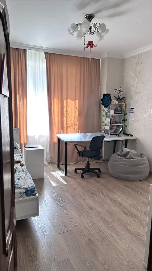 Продажа 4-комнатной квартиры, 121 м², пр. Кошкарбаева, дом  40/1 в Астане - фото 3