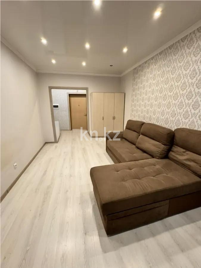 Продажа 1-комнатной квартиры, 38 м², пр. Улы Дала, дом  84 в Астане