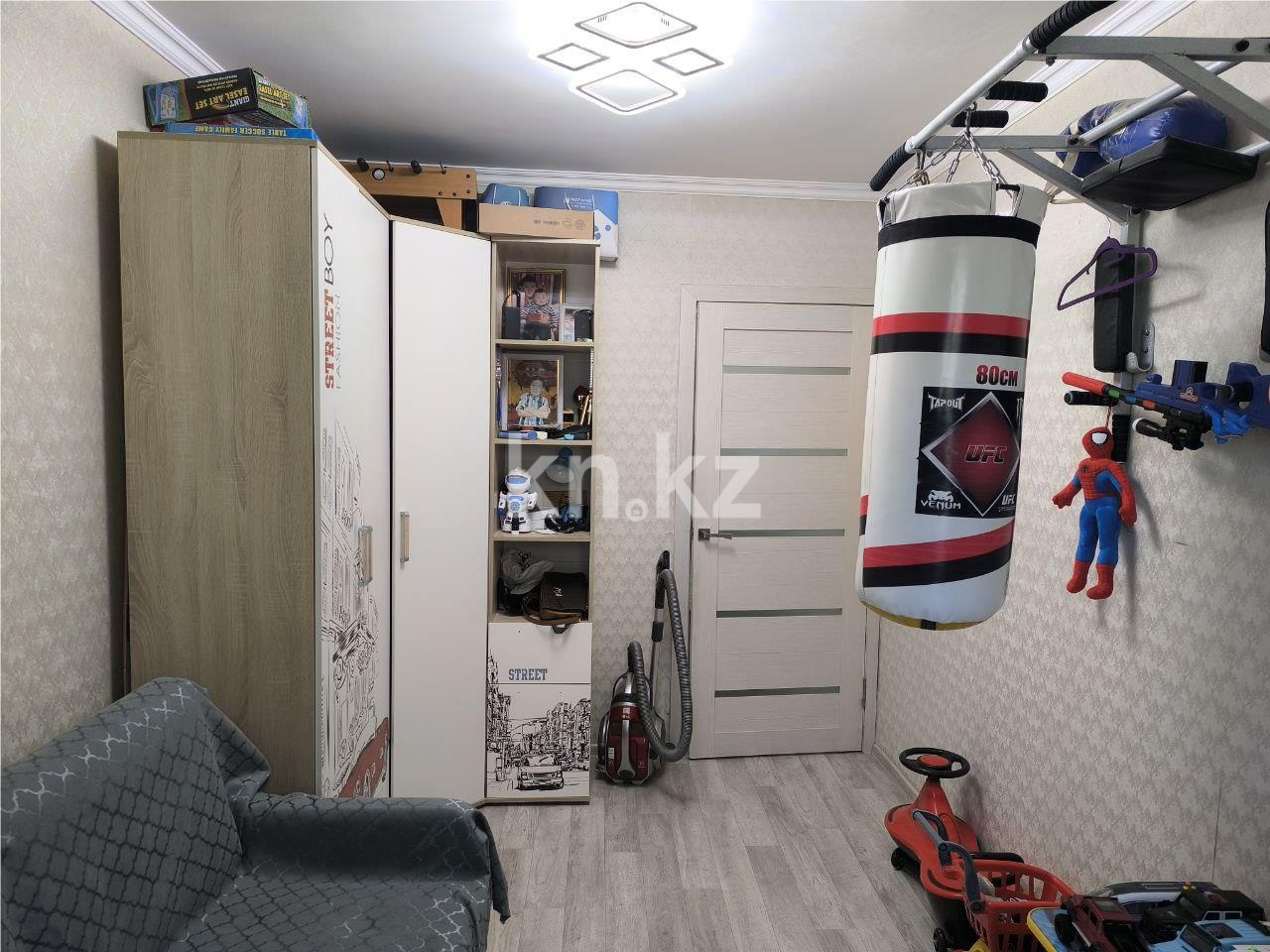 Продажа 3-комнатной квартиры, 62 м², ул. Муканова в Караганде - фото 5