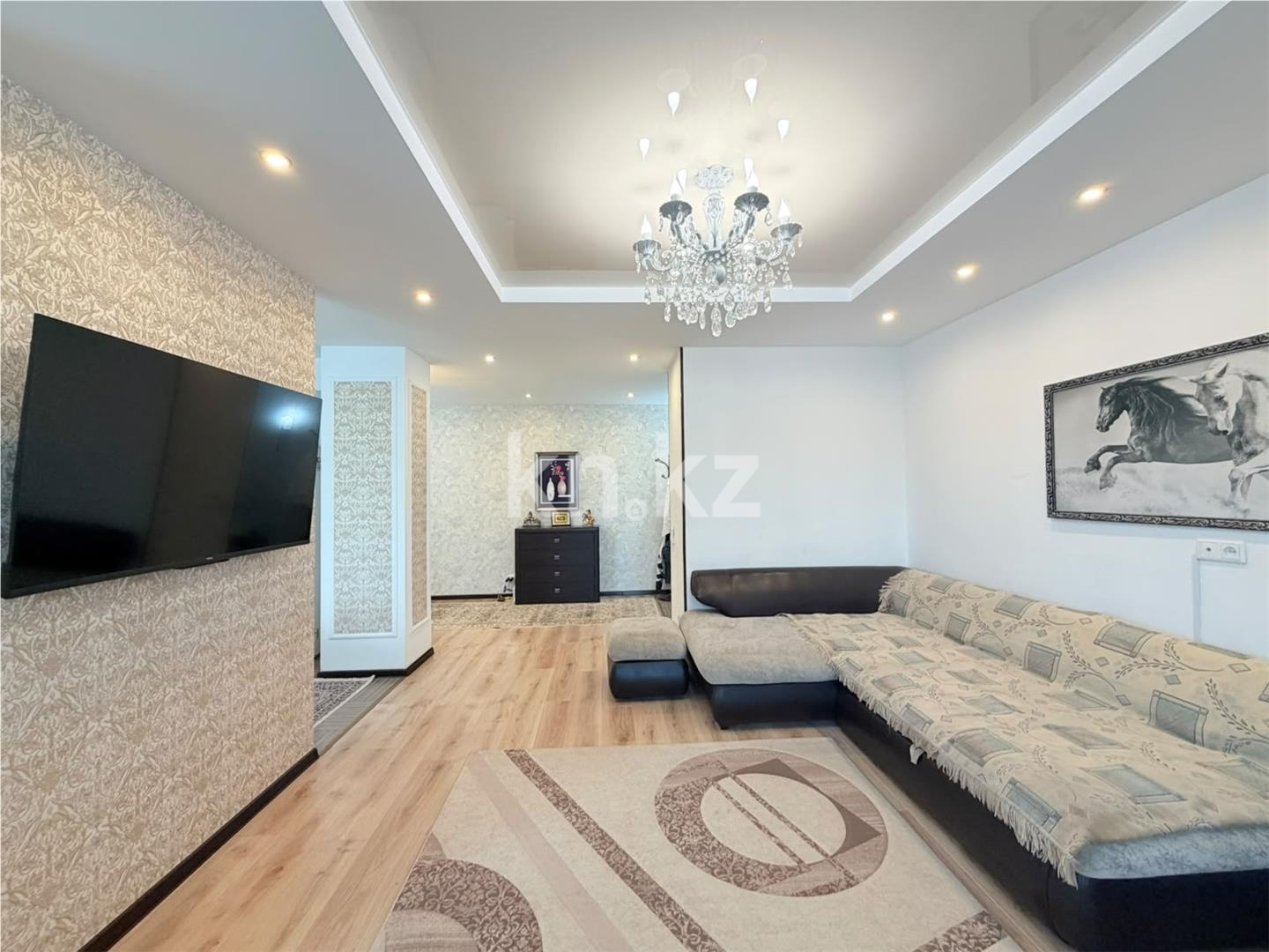 Продажа 4-комнатной квартиры, 107.6 м² в Астане - фото 4