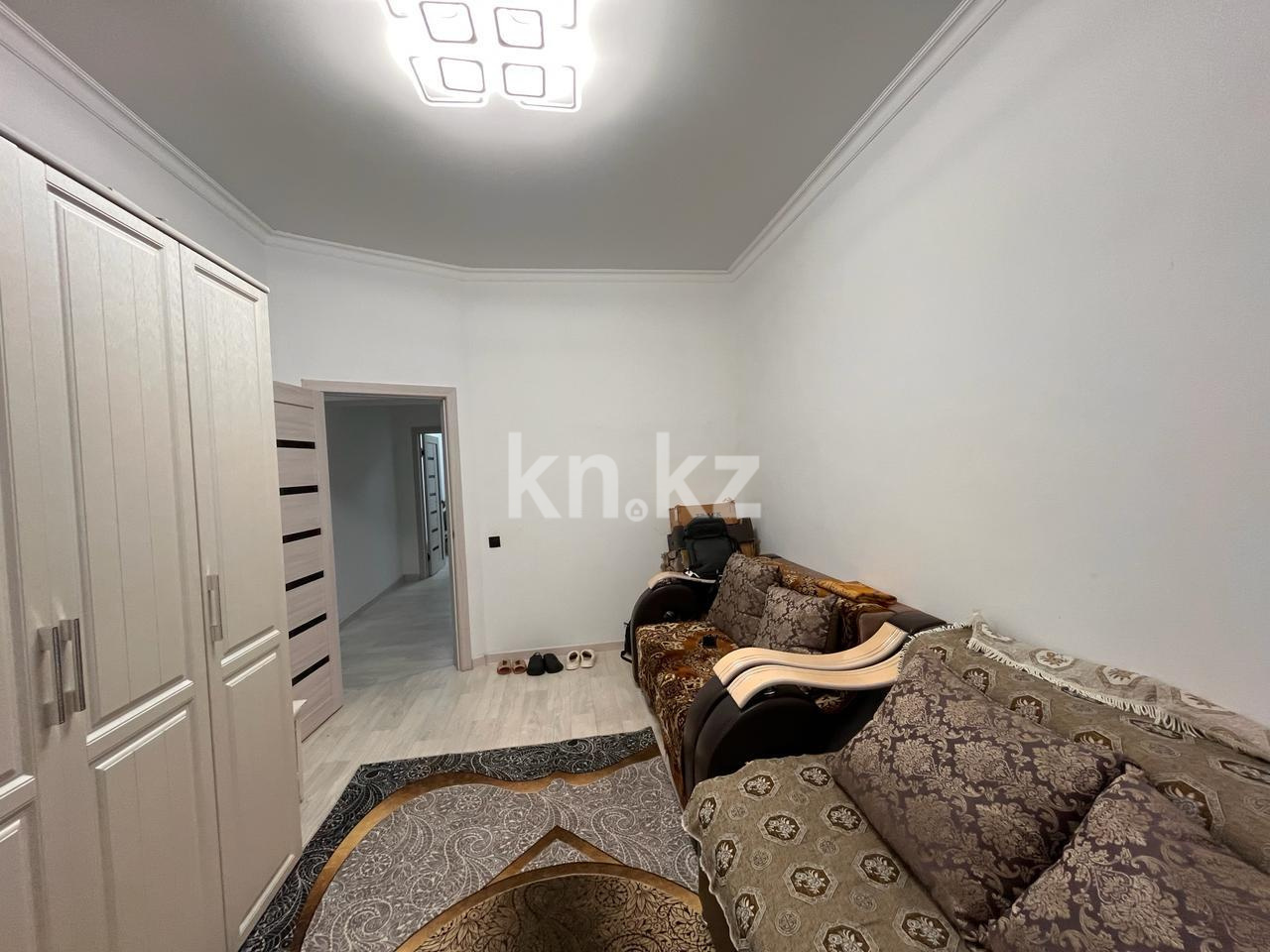 Продажа 2-комнатной квартиры, 63 м², ул. Кулкыбаева, дом  13 в Караганде - фото 4