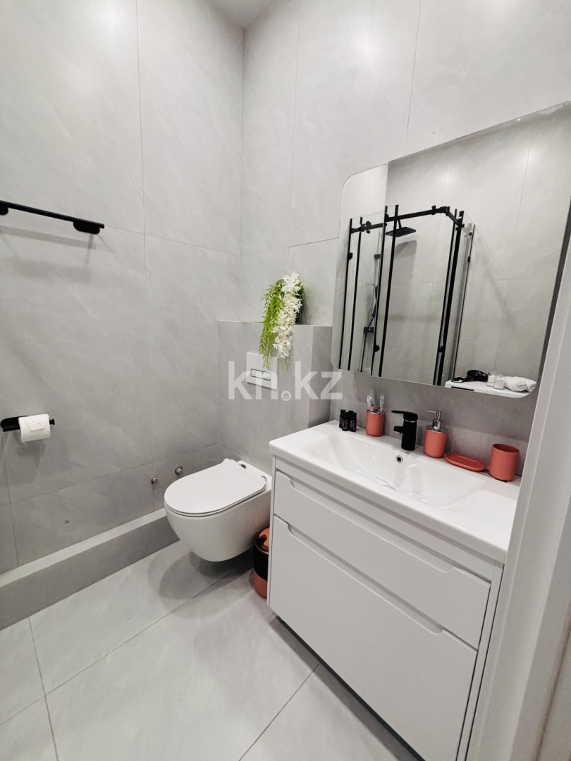 Аренда 3-комнатной квартиры посуточно, 60 м², Сейфуллина, дом  416 - ул. Макатаева в Алматы - фото 12