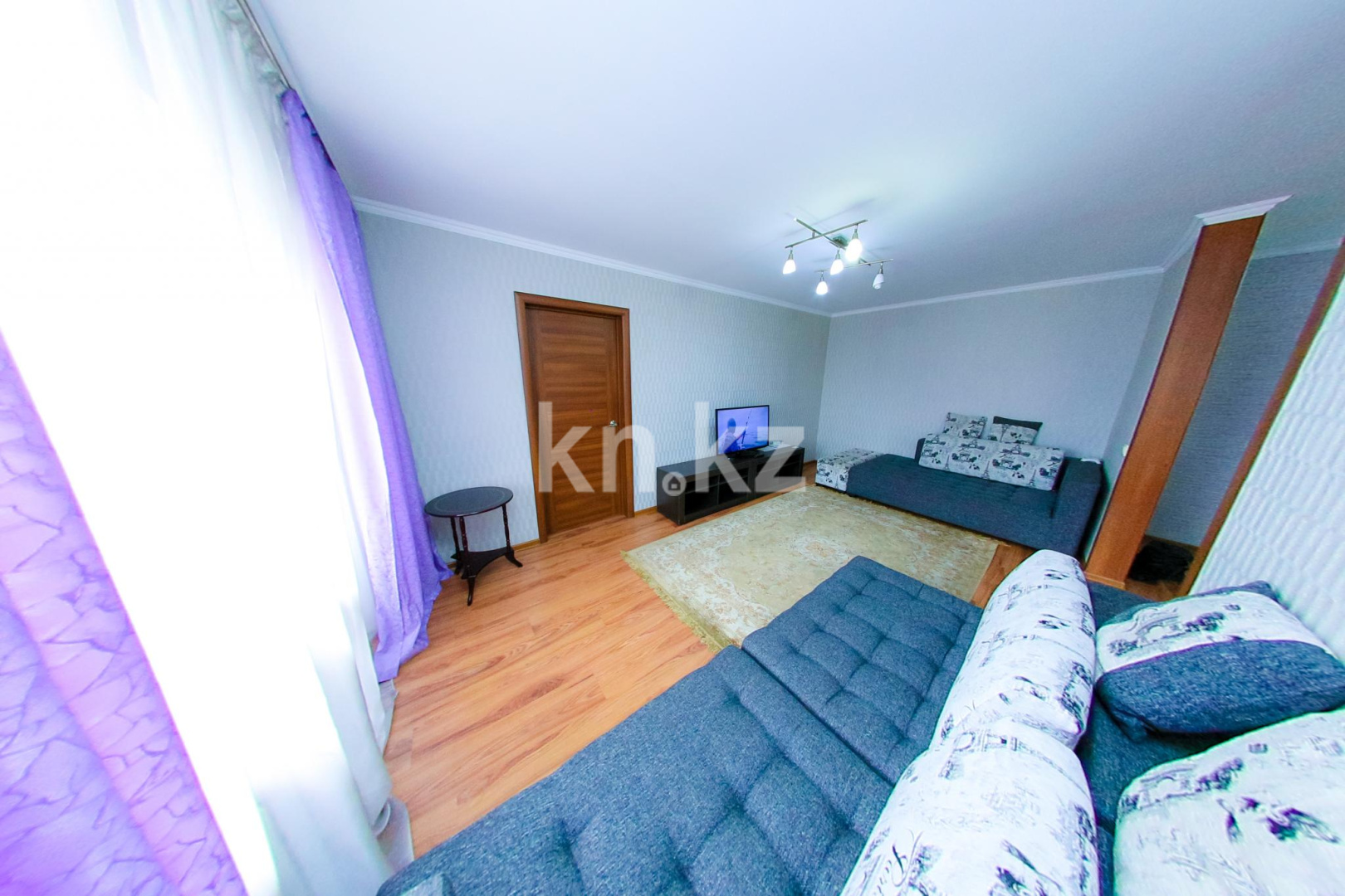 Аренда 2-комнатной квартиры посуточно, 50 м², ул. Кайсенова, дом  123 в Усть-Каменогорске - фото 9