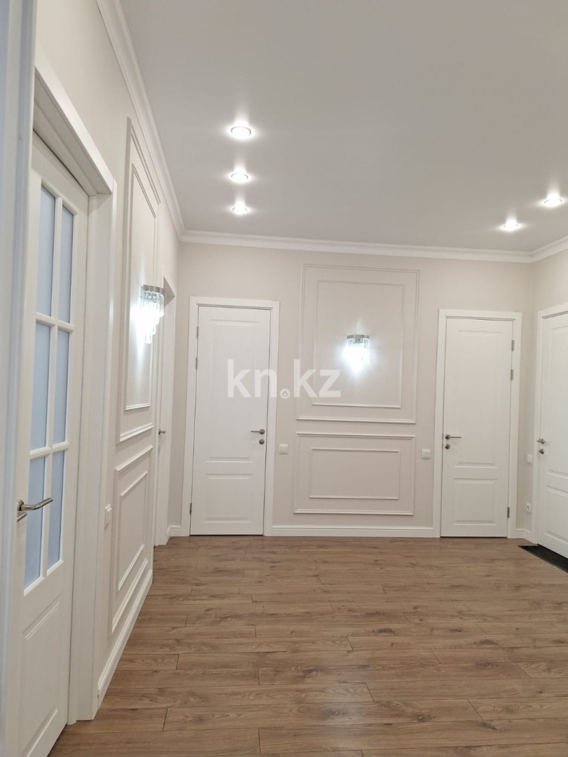 Продажа 3-комнатной квартиры, 90 м², пр. Республики, дом  23/2 в Караганде - фото 7