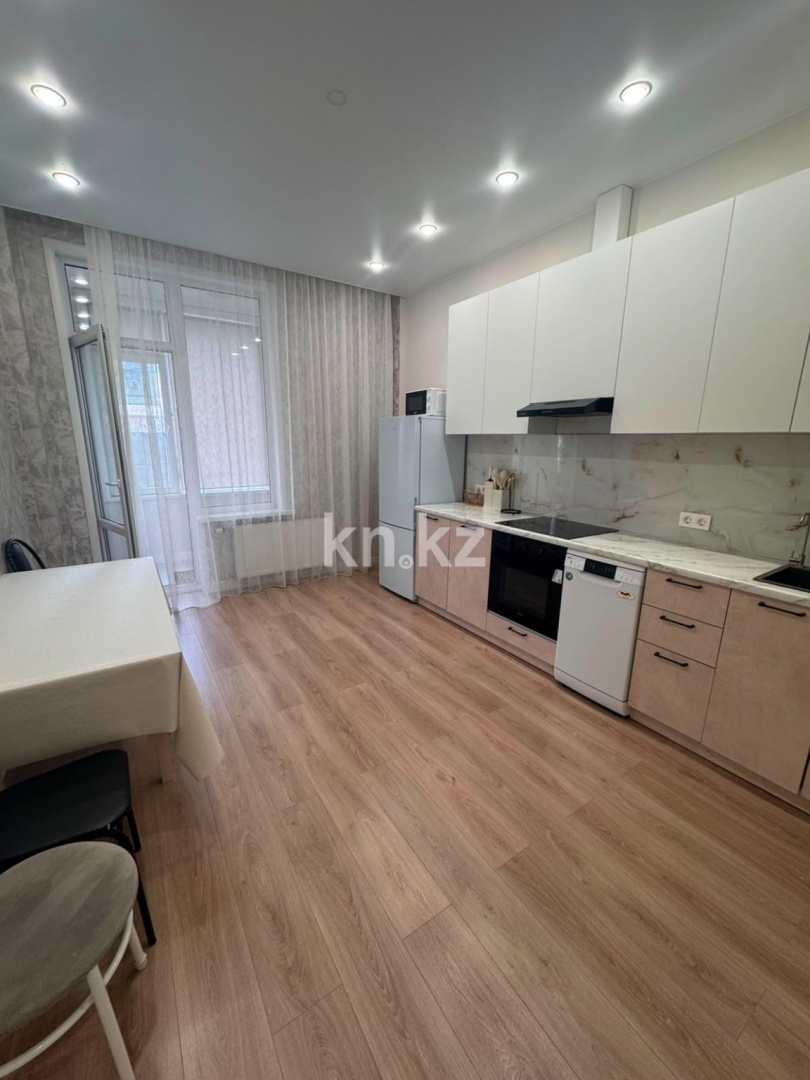 Аренда 2-комнатной квартиры, 70 м² в Астане
