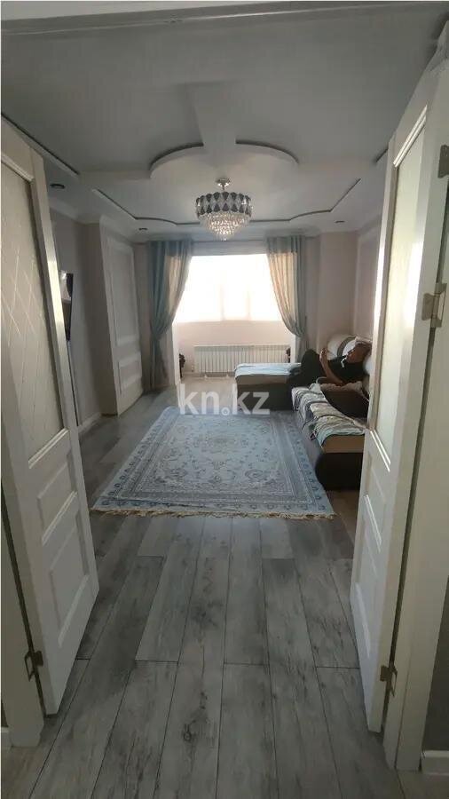 Продажа 3-комнатной квартиры, 92 м² в Караганде