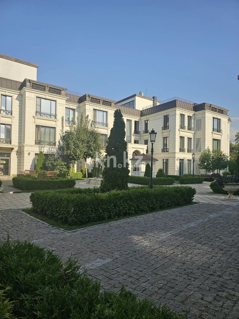 Продажа 4-комнатной квартиры, 198 м² в Алматы