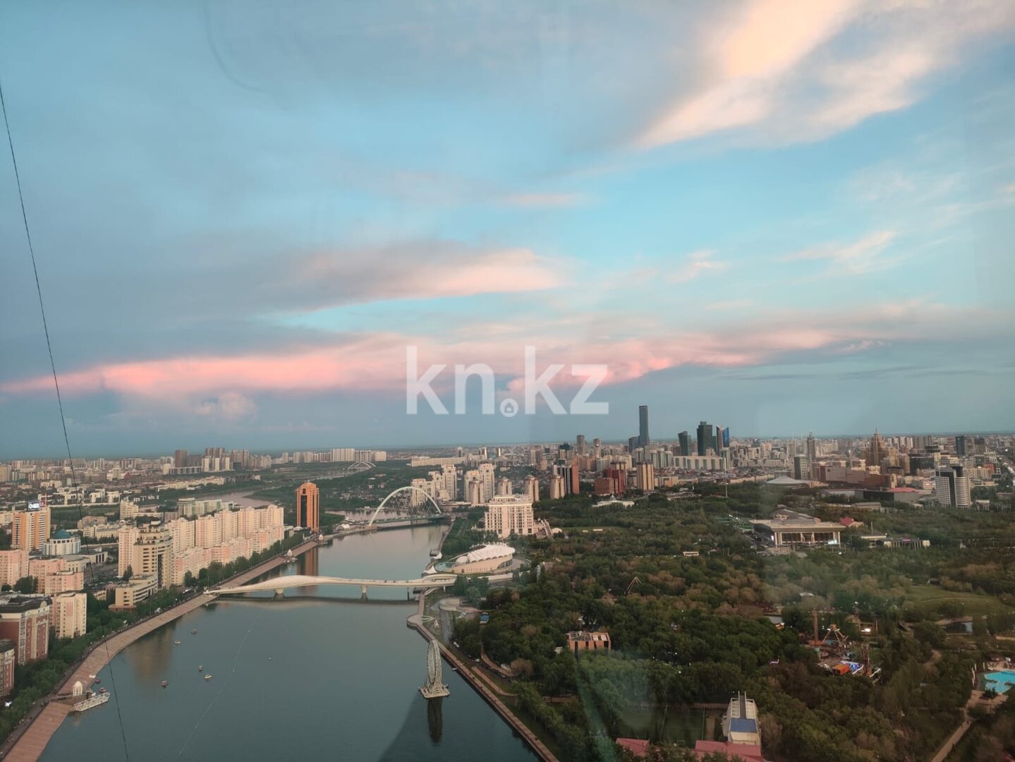 Аренда 2-комнатной квартиры посуточно, 75 м² в Астане