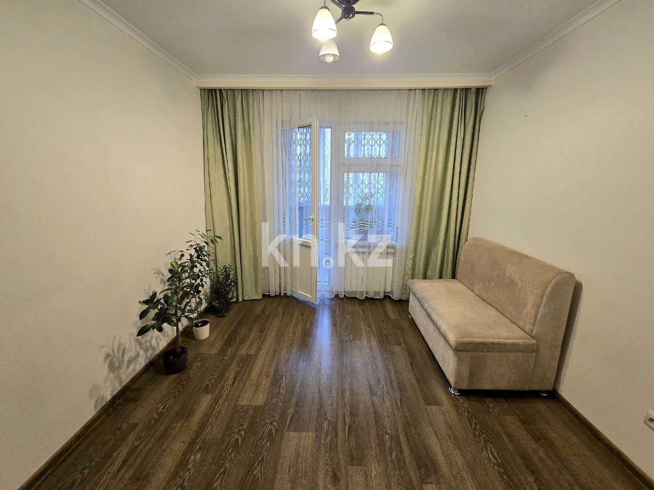 Продажа 4-комнатной квартиры, 80 м², ул. Жандосова в Алматы - фото 9