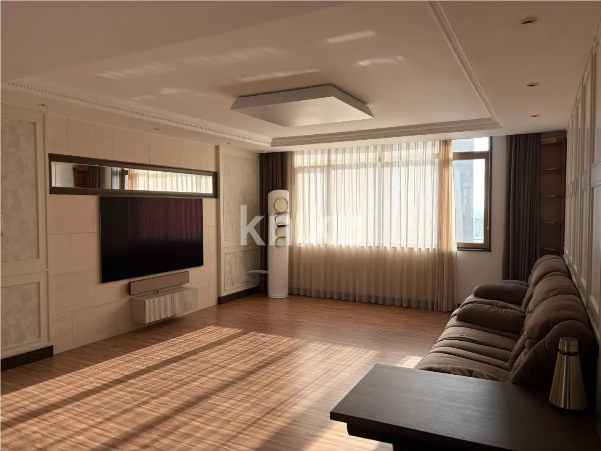 Продажа 4-комнатной квартиры, 136 м², пр. Кошкарбаева, дом  10 в Астане