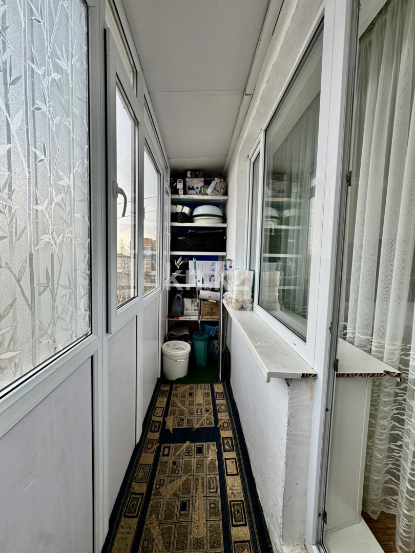 Продажа 4-комнатной квартиры, 77 м², ул. Гапеева, дом  12 в Караганде - фото 8