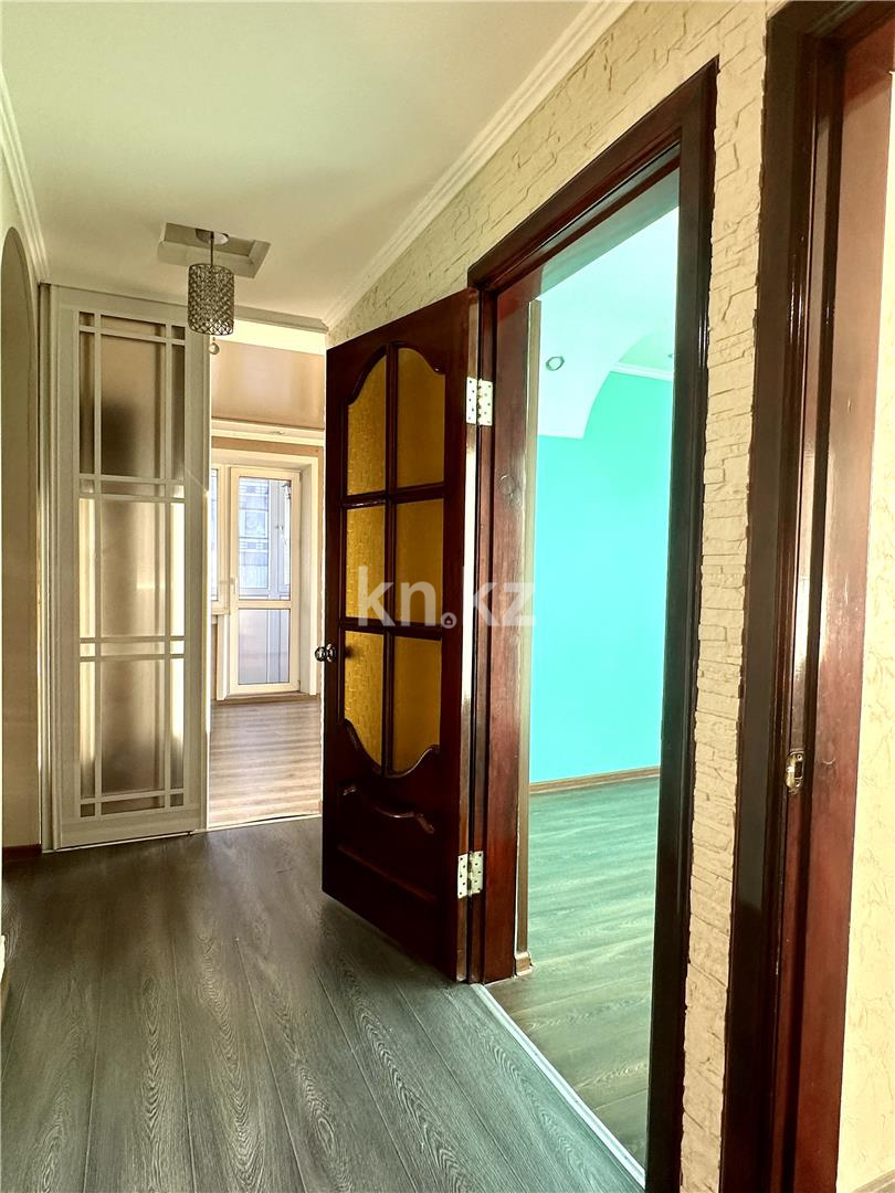 Продажа 3-комнатной квартиры, 61 м², ул. Ержанова в Караганде - фото 12