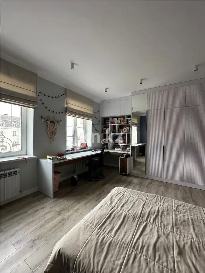 Продажа 4-комнатной квартиры, 151 м², ул. Бокейхана, дом  29/2 в Астане - фото 2