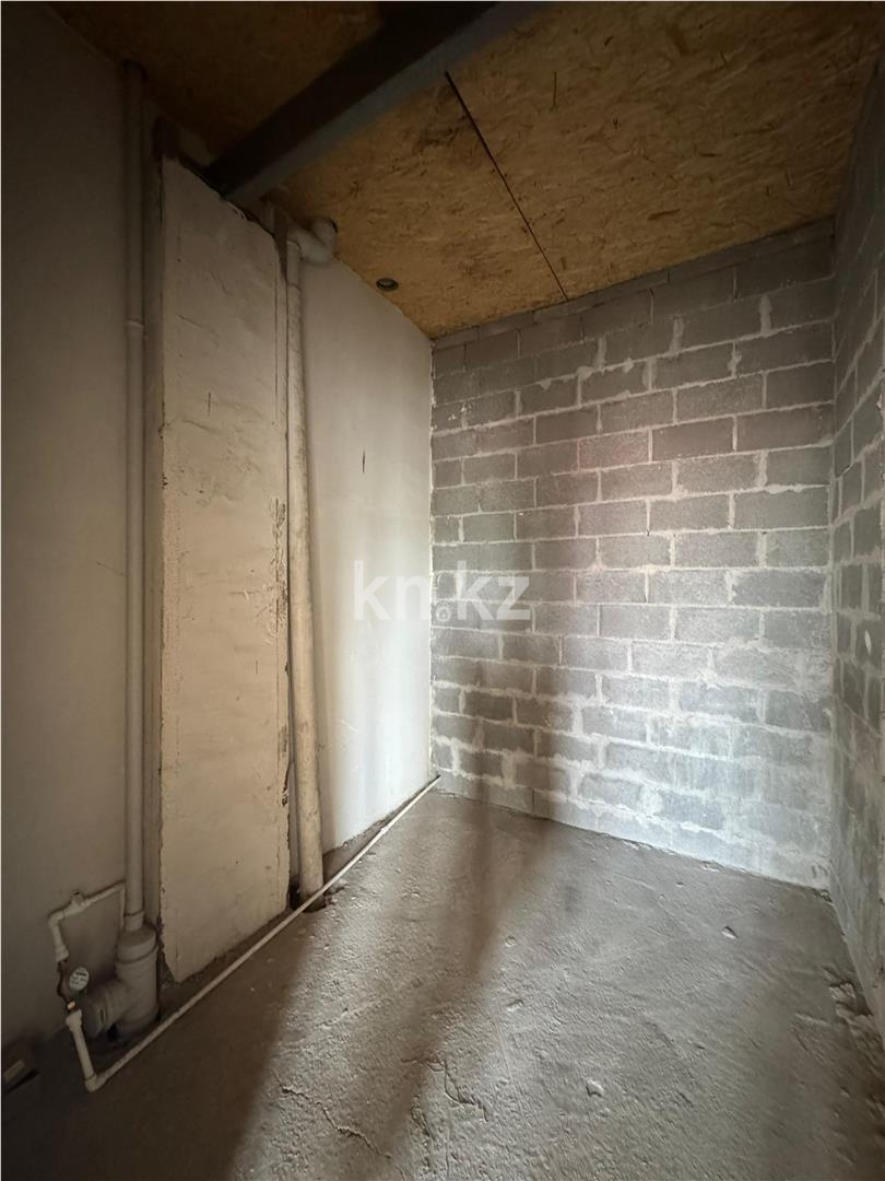 Продажа 4-комнатной квартиры, 164 м², ул. Сарсекова, дом  49 в Караганде - фото 9