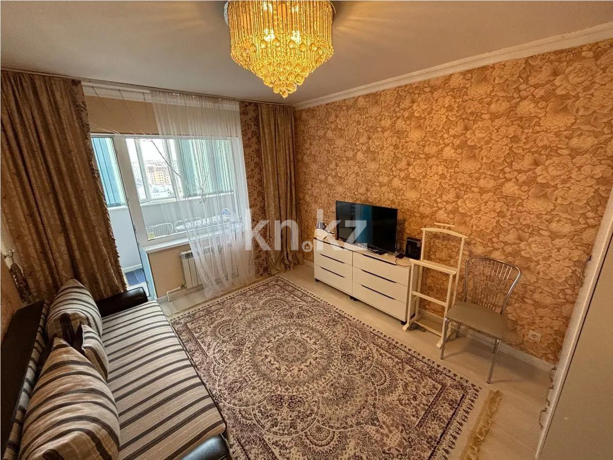 Продажа 3-комнатной квартиры, 65 м², пр. Шахтеров, дом  60 в Караганде - фото 2