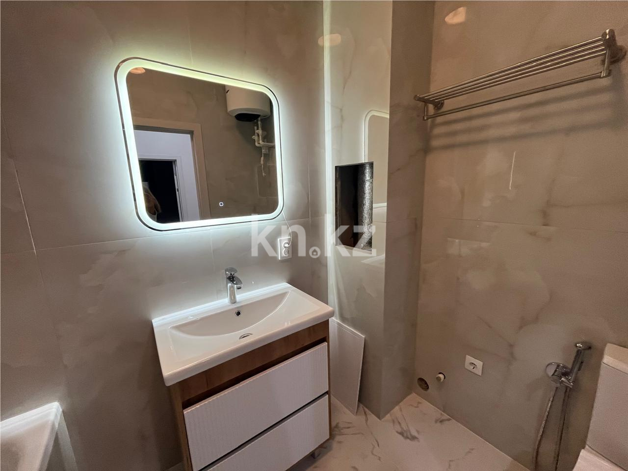 Продажа 2-комнатной квартиры, 58 м², пр. Шахтеров, дом  20/4 в Караганде - фото 11