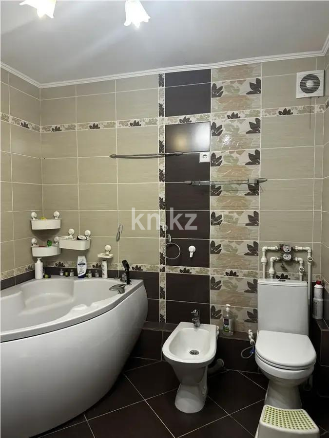 Продажа 3-комнатной квартиры, 87 м², 68-й квартал, дом  18 в Темиртау - фото 5