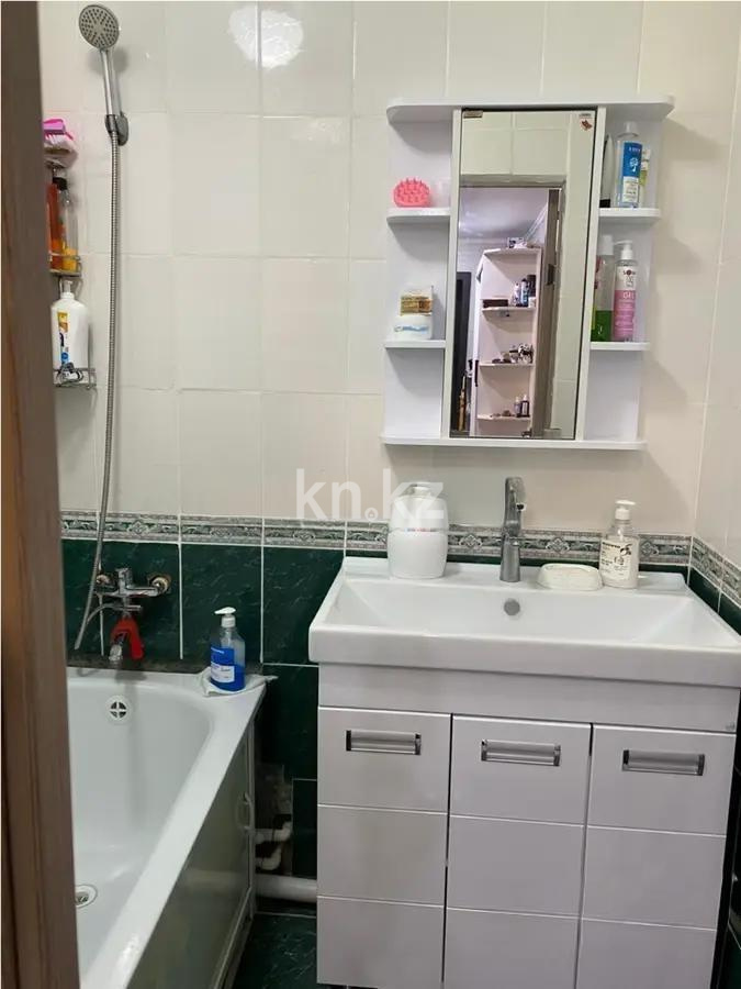 Продажа 3-комнатной квартиры, 62 м², мкр-н Мамраева (Восток-5), дом  37 в Караганде - фото 9