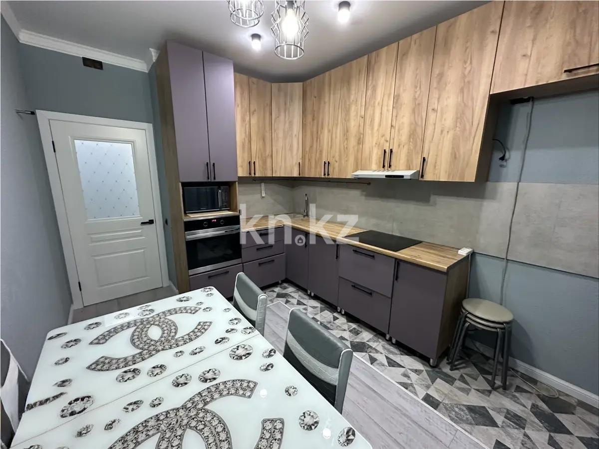 Продажа 3-комнатной квартиры, 65 м², пр. Шахтеров, дом  46/1 в Караганде - фото 4