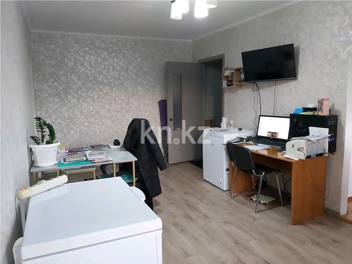 Продажа 3-комнатной квартиры, 60 м², ул. Гапеева, дом  1 в Караганде