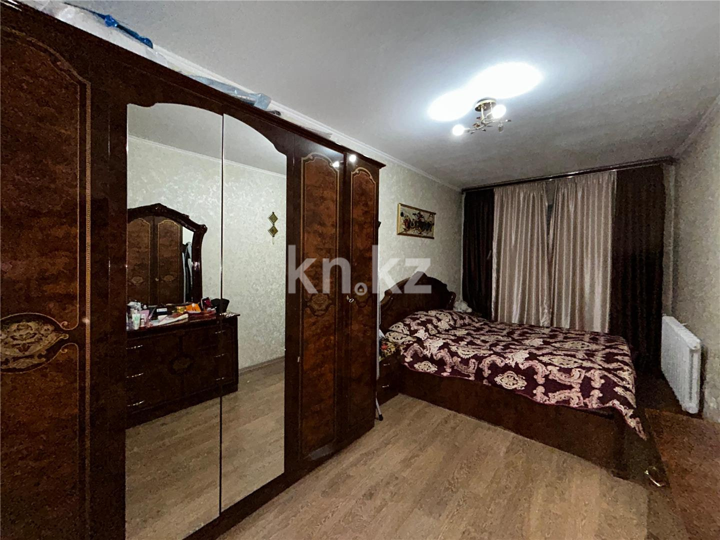 Продажа 3-комнатной квартиры, 60 м², ул. Аманжолова в Караганде - фото 2