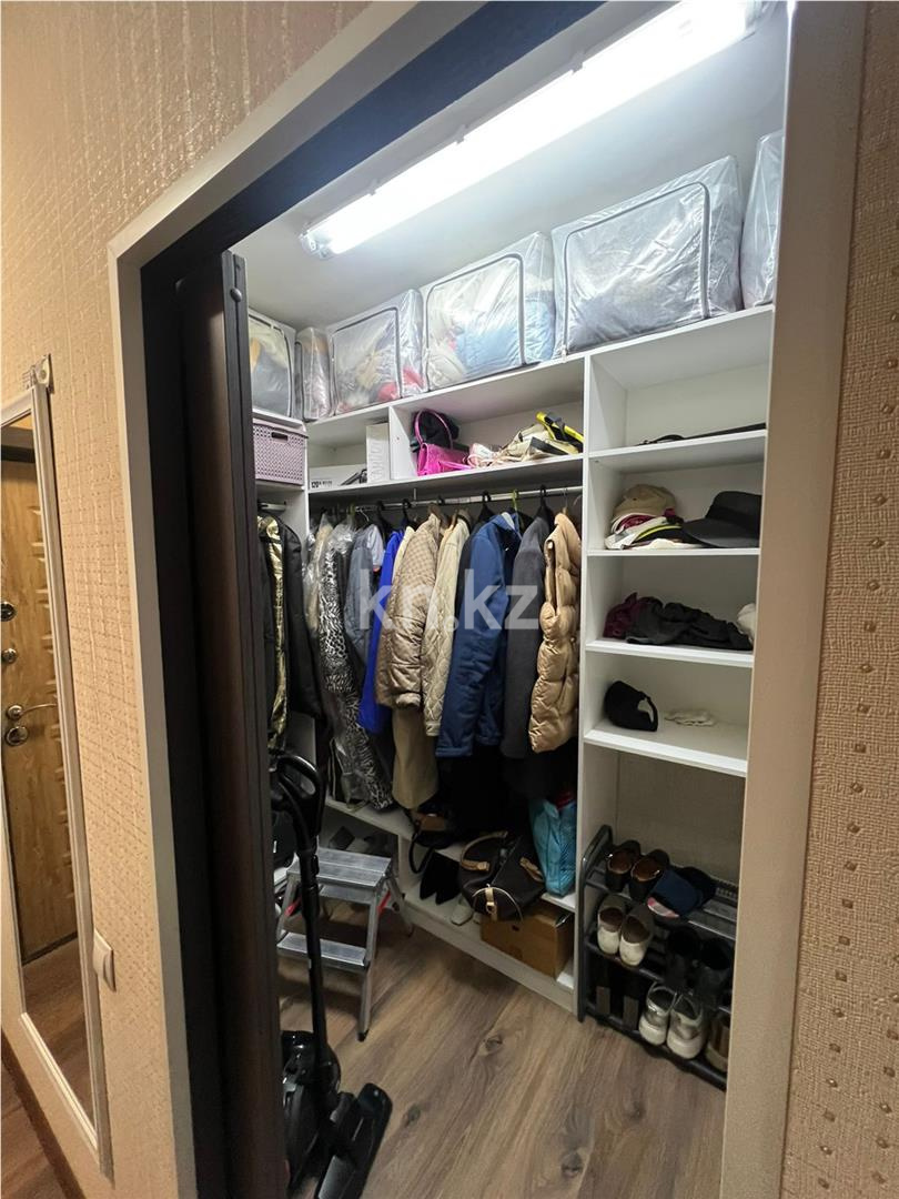 Продажа 3-комнатной квартиры, 98 м², пр. Шахтеров в Караганде - фото 19