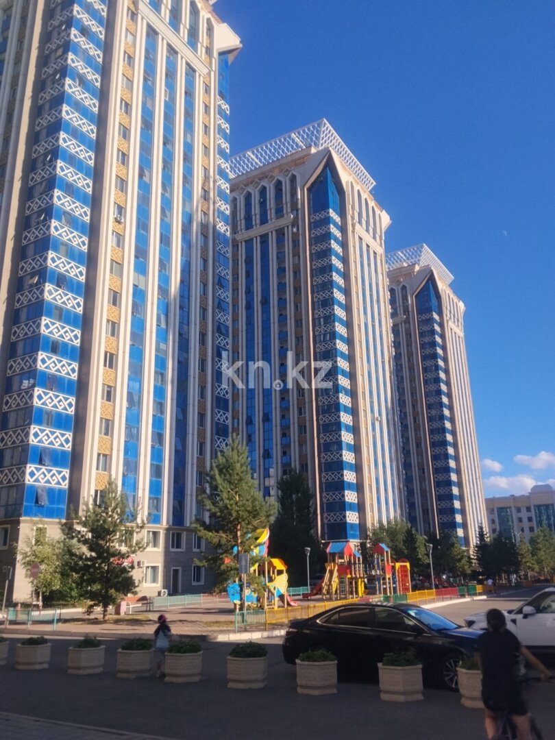 Продажа 4-комнатной квартиры, 106 м² в Астане