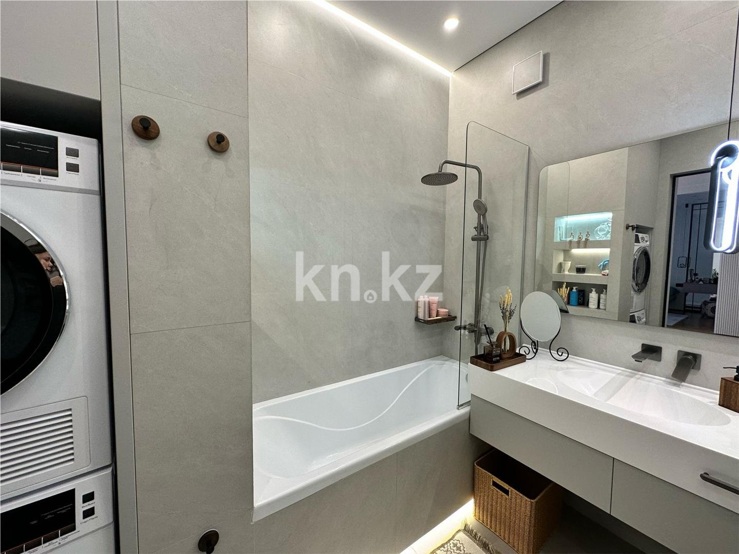 Продажа 2-комнатной квартиры, 63 м², пр. Республики, дом  49 в Караганде - фото 13